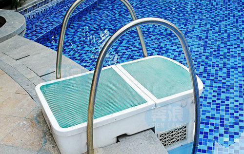 绵阳游泳池安装这种壁挂泳池设备，打理泳池更省心
